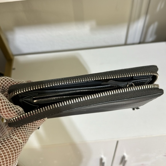 Authentic BALENCIAGA leather zippy long wallet - Picture 17 of 17